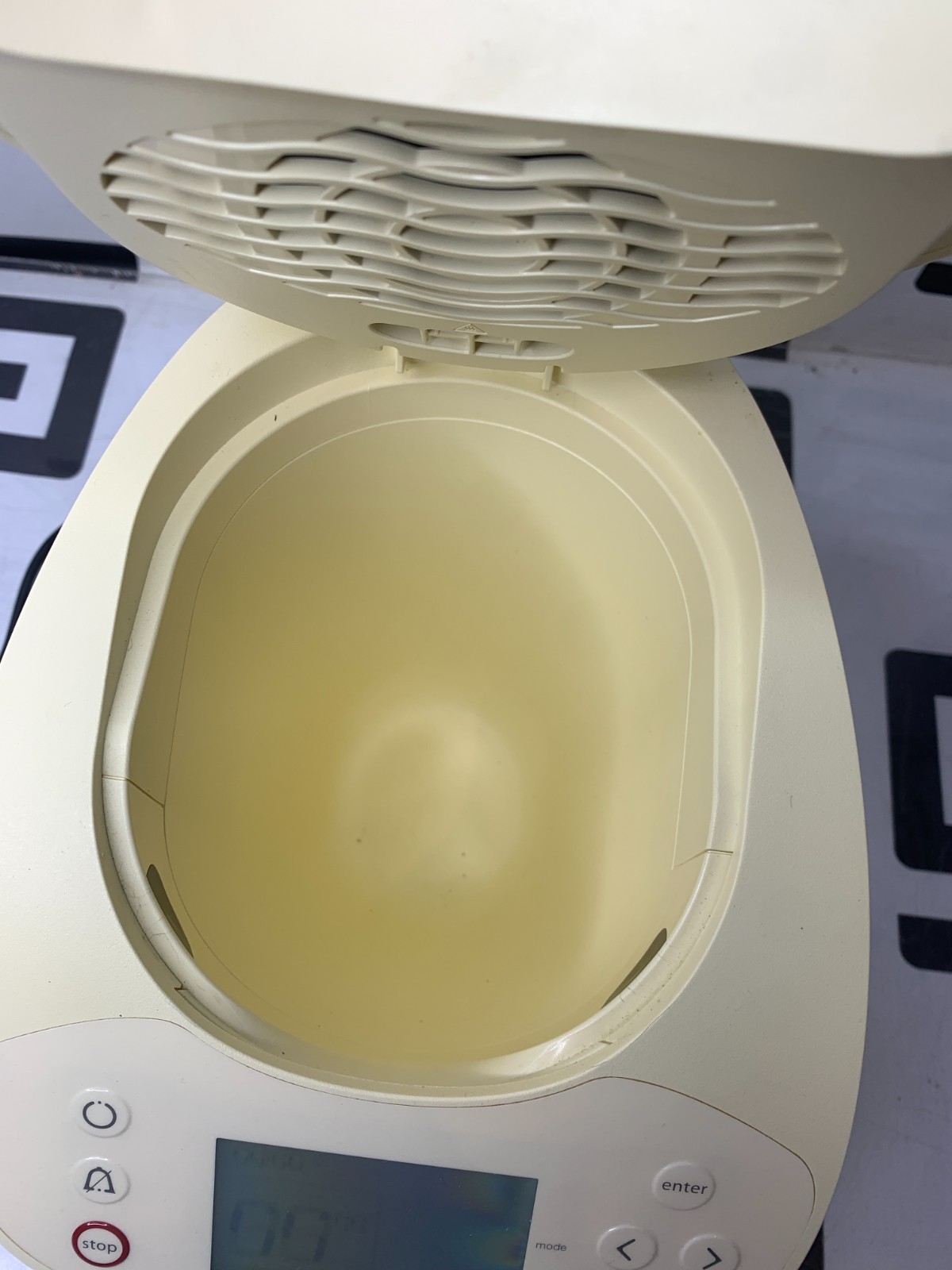 Used Medela Waterless Milk Warmer 87115 Digital Breast Formula Hospital Grade w/ Cord