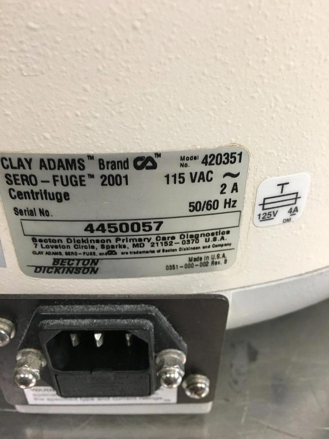 Used Clay Adams Sero-Fuge 2001 Centrifuge Benchtop w/ Rotor & Manual 420351
