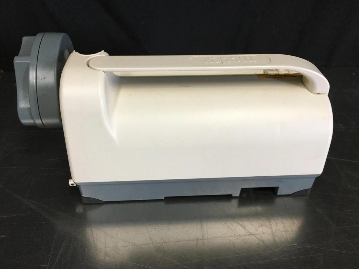 Used Smiths Medex Protege 3010 powers on with power cord