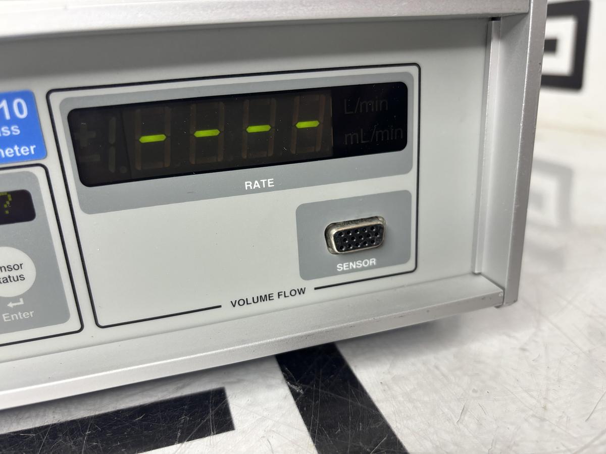 Used Stryker 0240-099-250 S-Video/Composite to HDMI Converter w/ Power Supply & Cables