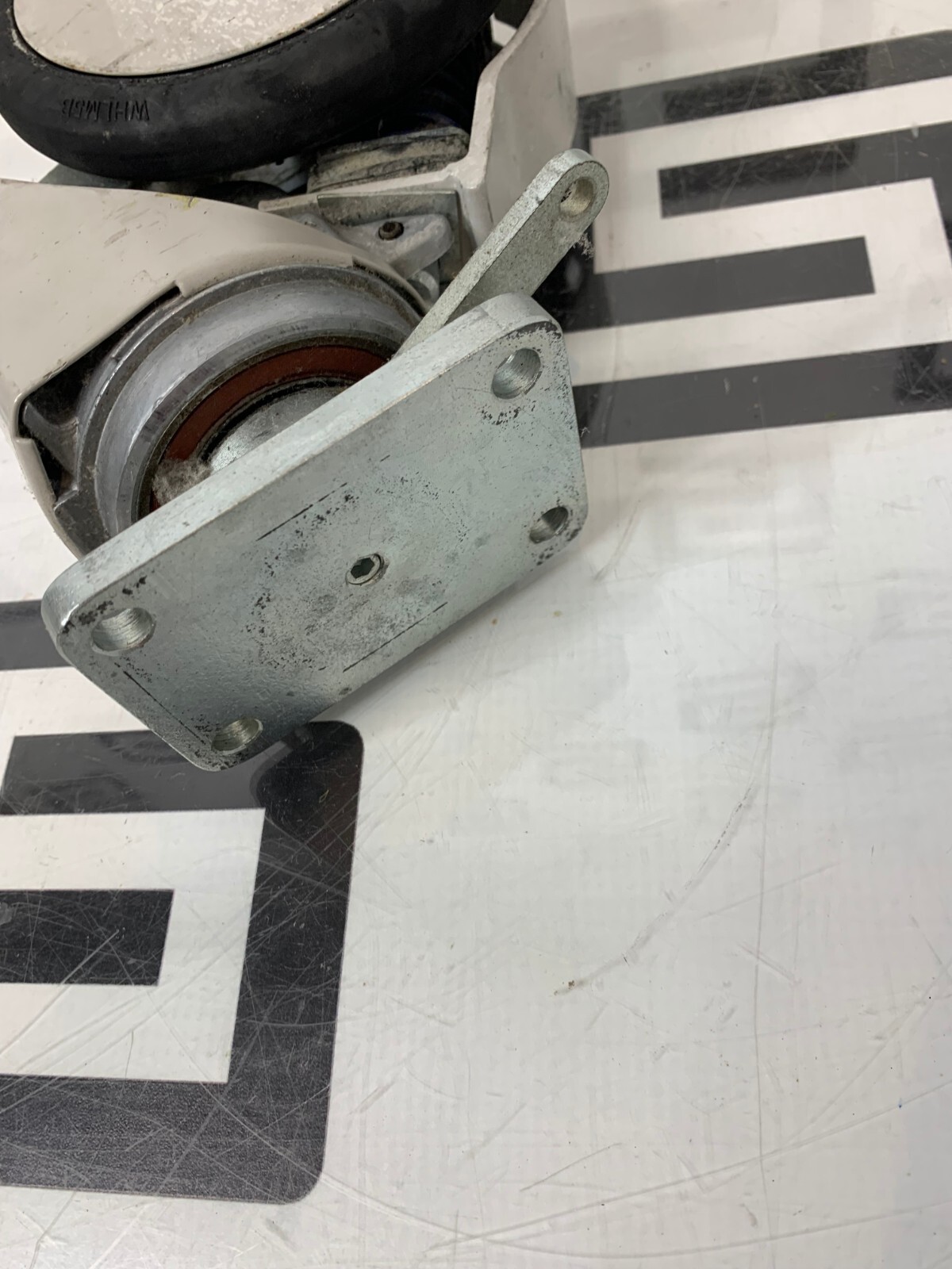 Used PHILIPS IU22 IE33 453561163761 5" REAR WHEEL SH ABS SWIVEL LOCK CASTER W/O BRAKE