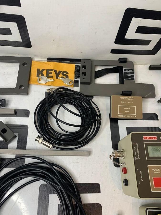 Used Keithley 35080A Dosimeter kVp Readout 35050A Divider X-Ray Kit 96035 35035 METER