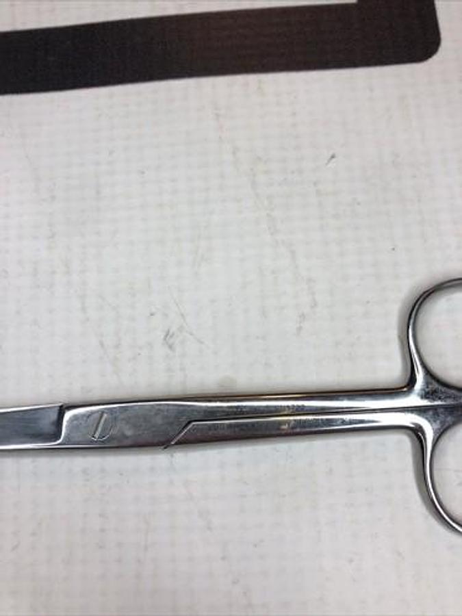 Used V. Mueller SU1722 XMRX 02 Scissors 30 Day Warranty SU1722