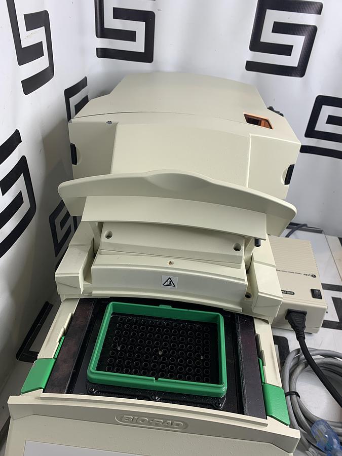 Parts/Repair Bio-Rad iCycler 582BR Thermal Cycler 96 Well w/ iCycler Optical Module 584BR