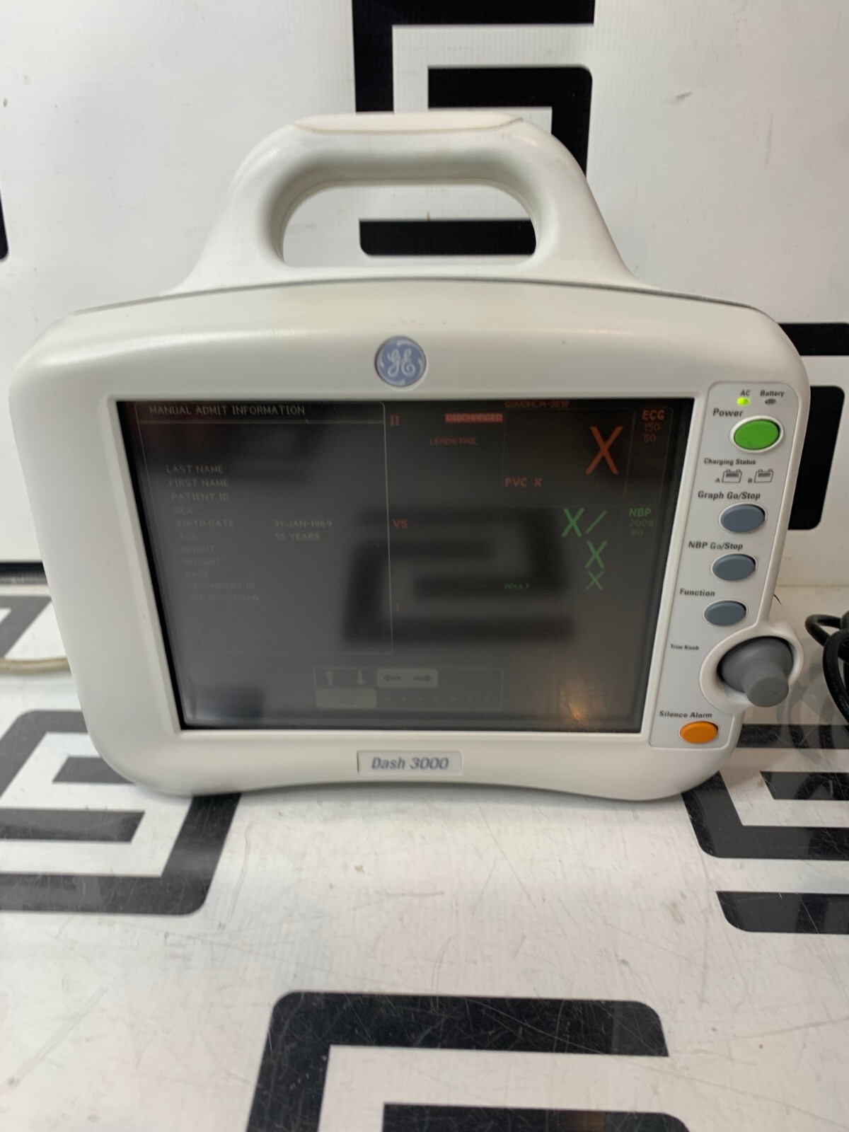 Used GE Dash 3000 Patient Monitor ECG SPo2 NIBP Co2 Temp PARTS