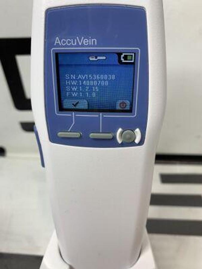 Used ACCUVEIN AV400 W/ Charger Cradle CC300, Power Supply, Battery, Manual AV300 AV500