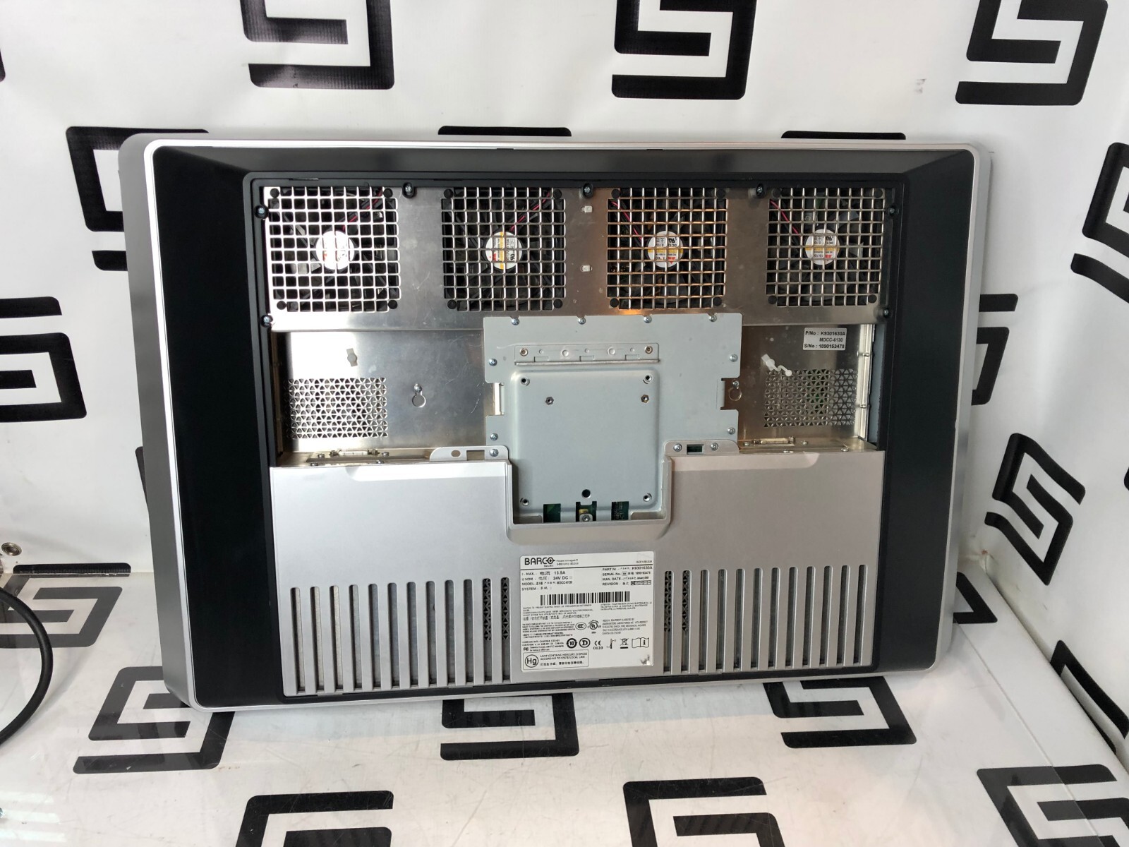 Used Barco MDCC-6130 Display Monitor Coronis Fusion 6MP 30" Medical PACS Diagnostic B