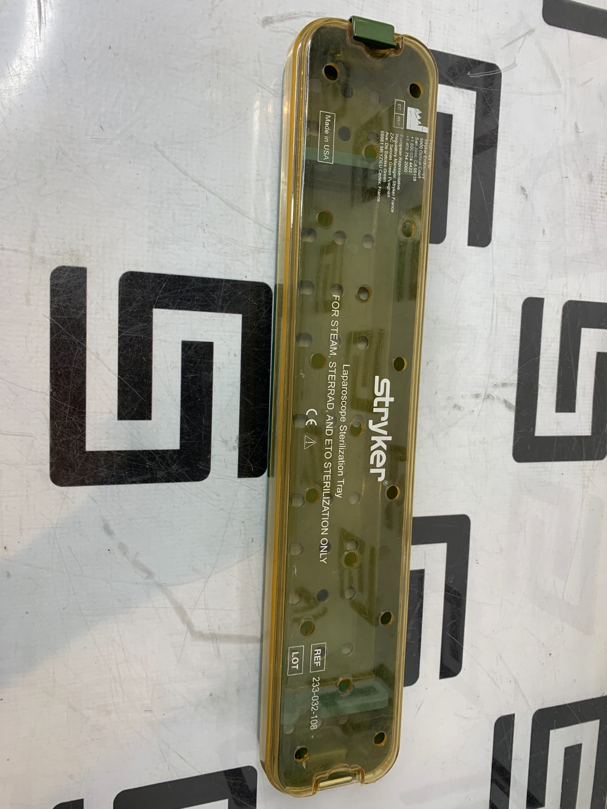 Used Stryker 233-032-108 Laparoscope Sterilization Tray 0233032108 17.5" CRACKED