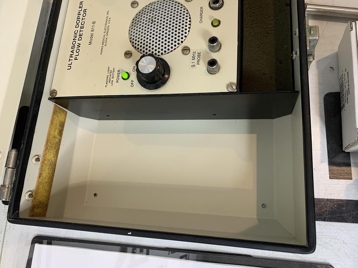 Used PARKS 811-B Doppler Flow Detector Model 9.2MHz Probe Ultrasonic 811B NEW BATTERY