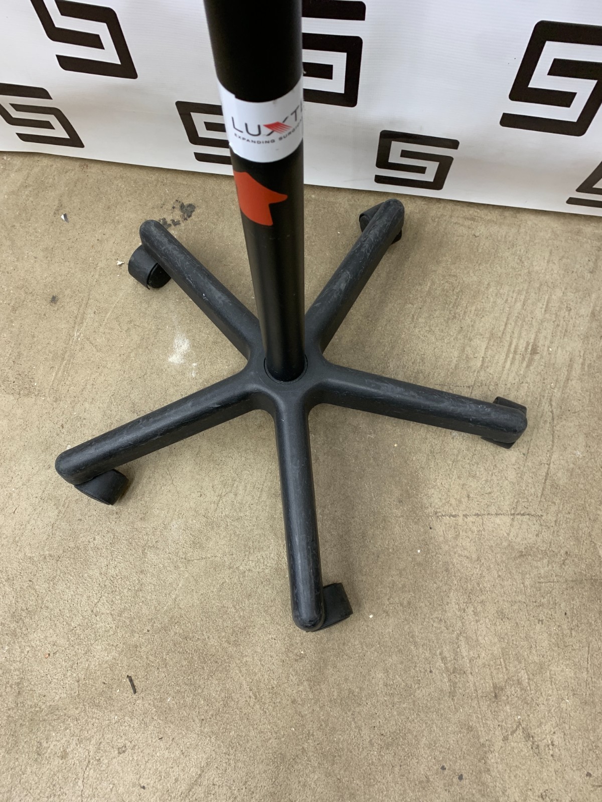 Used Luxtec 9300 XSP Mobile Stand Rolling Floor 001400 Luxtec Light Source 9300XSP