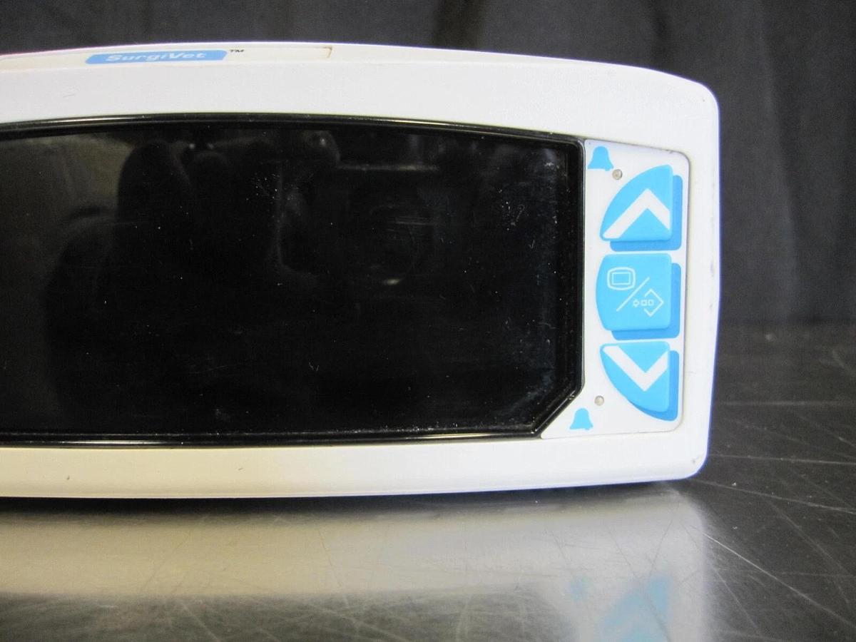 Used Smiths Medical SurgiVet V90041 Veterinary Monitor