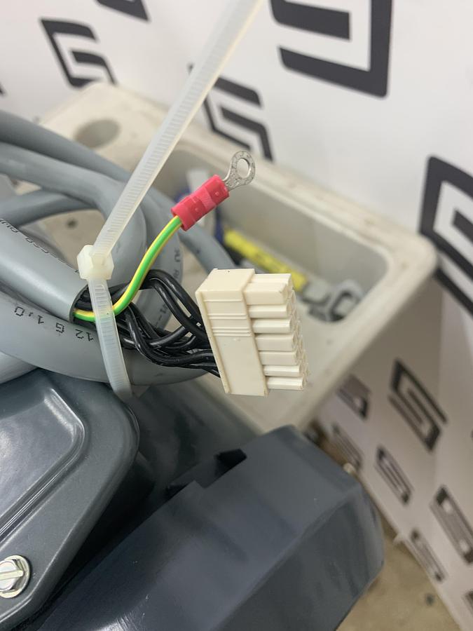 Used TRIVAC D16B Leybold Rotary Vane Vacuum Pump & Manual