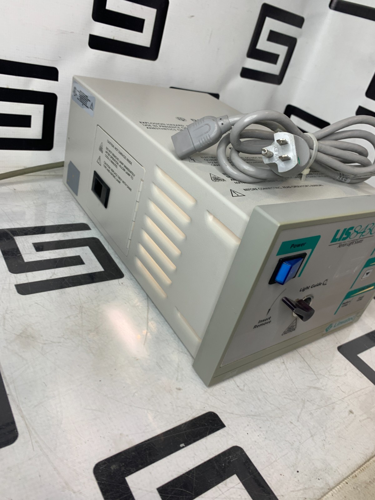 Used Linvatec LIS8430 Xenon Light Source 550W