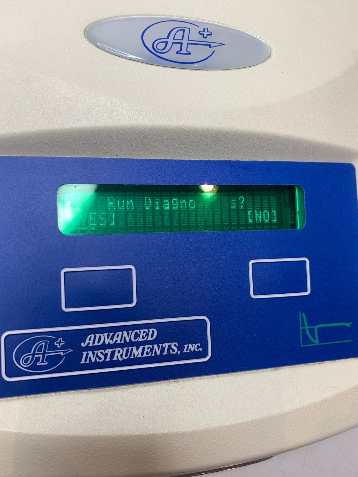 Used Advanced Instruments Model 3320 Osmometer Single Sample Micro-Osmometer A+