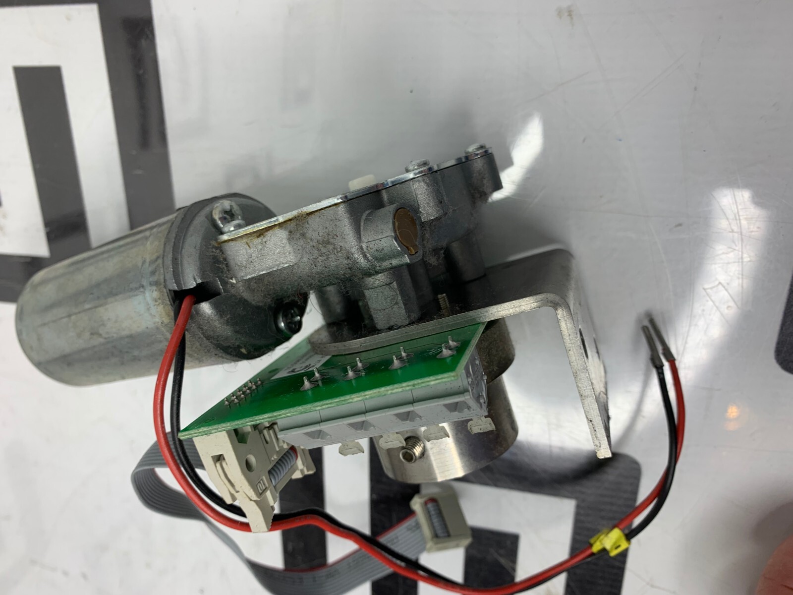 Used Thermo Sorvall LEGEND RT Centrifuge Door Lid Latch Assembly Lock 20149 56774-1