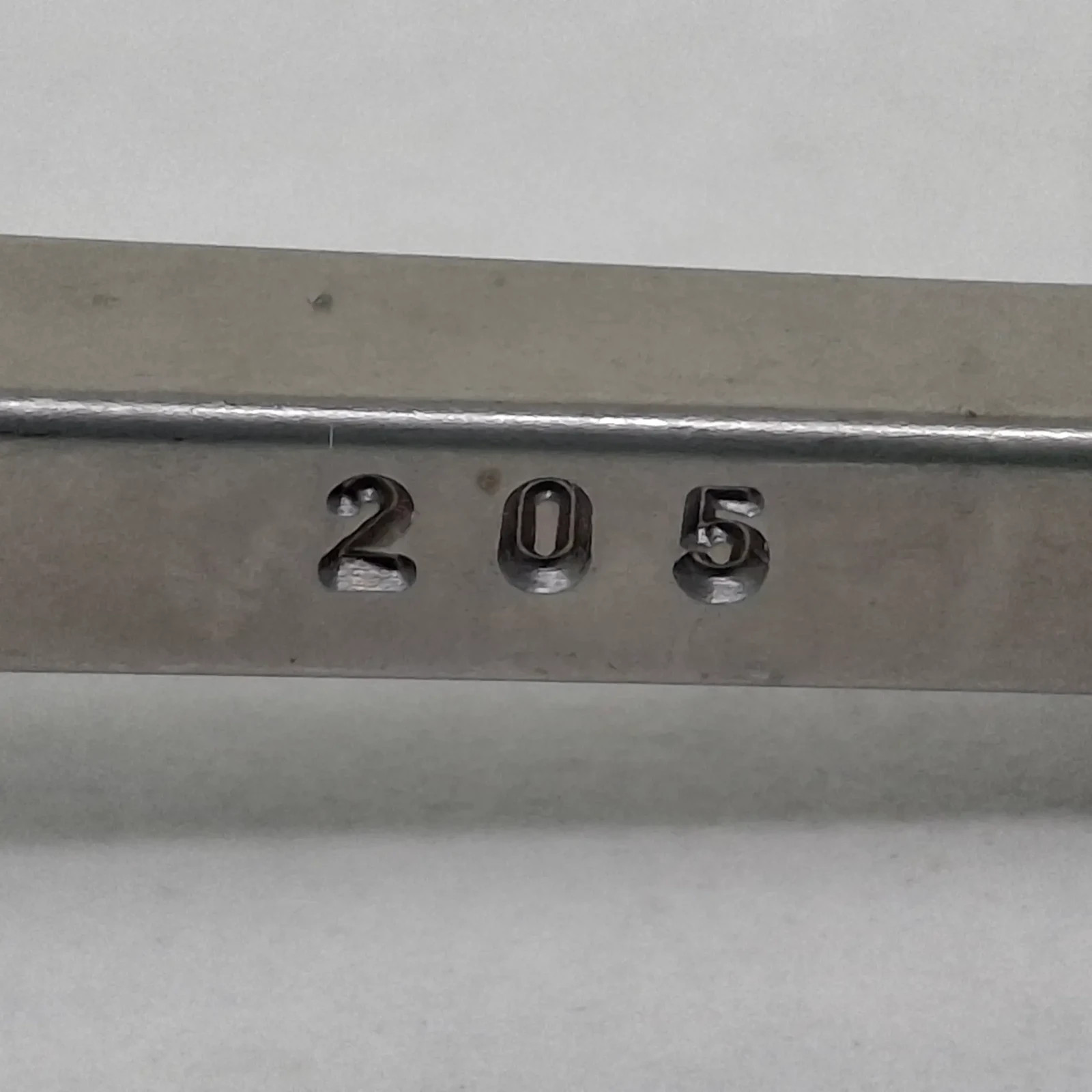 Used Karl Storz 33132 Clickline Metal Handle With Manhes Swing-Away Ratchet
