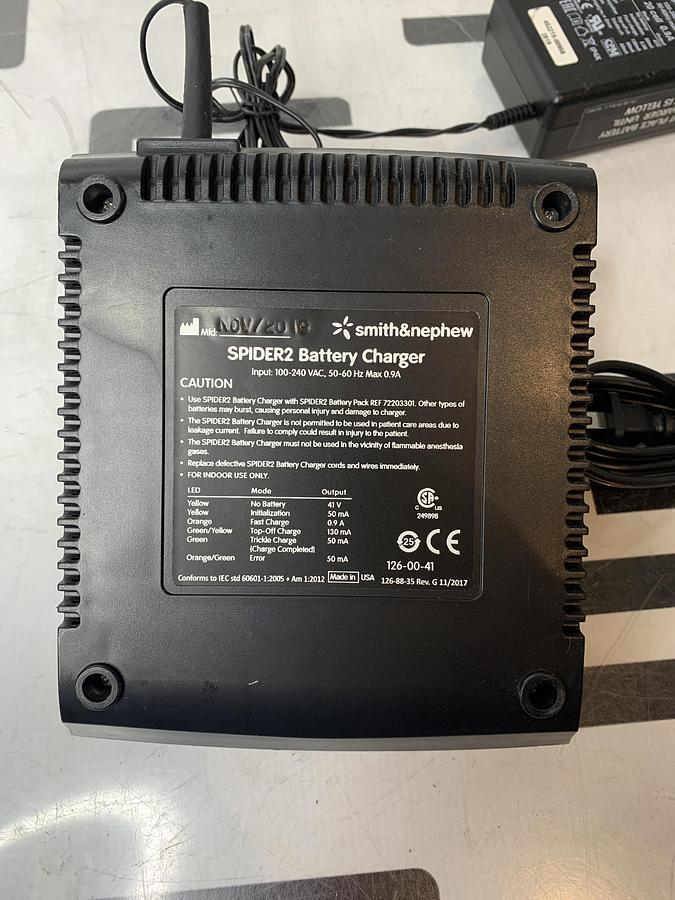 Used Smith & Nephew Spider2 Battery Wall Charger Adaptor w/ Mascot 2215 Charger