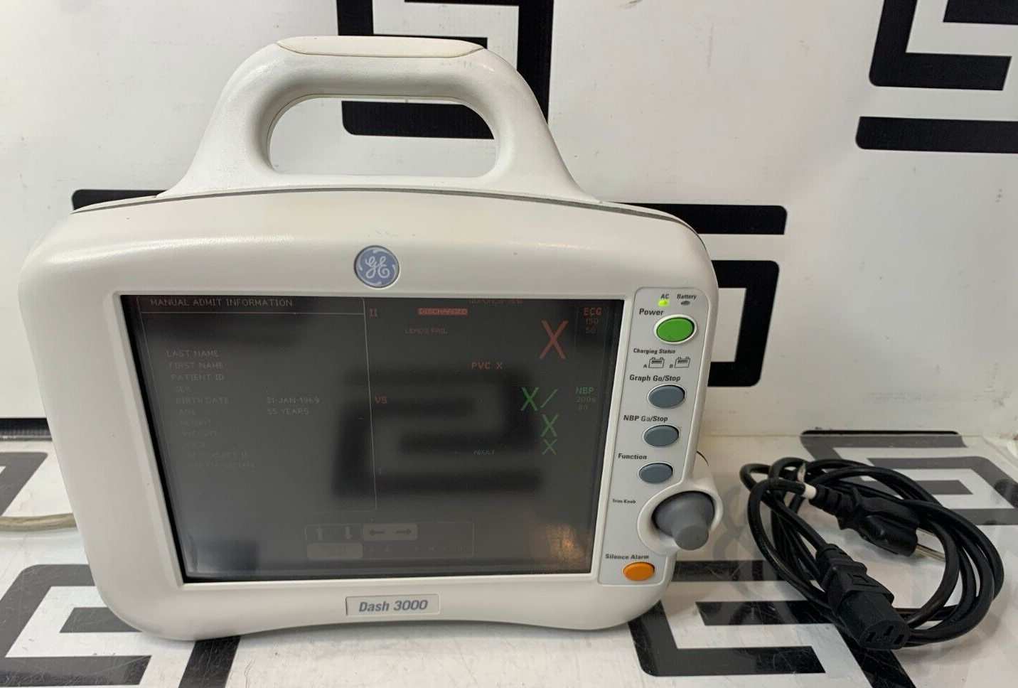 Used GE Dash 3000 Patient Monitor ECG SPo2 NIBP Co2 Temp PARTS
