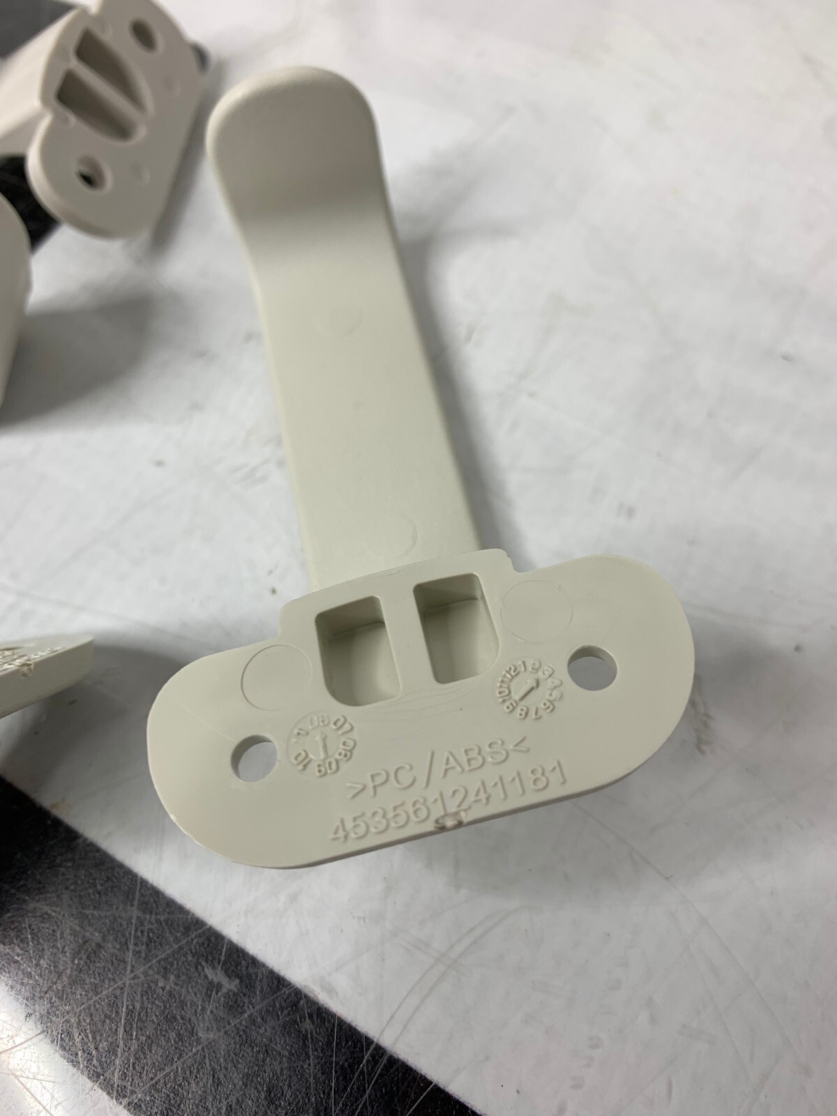 Used PHILIPS IU22 IE33 453561241181 CART HOOK PROBE HOLDER HANGER