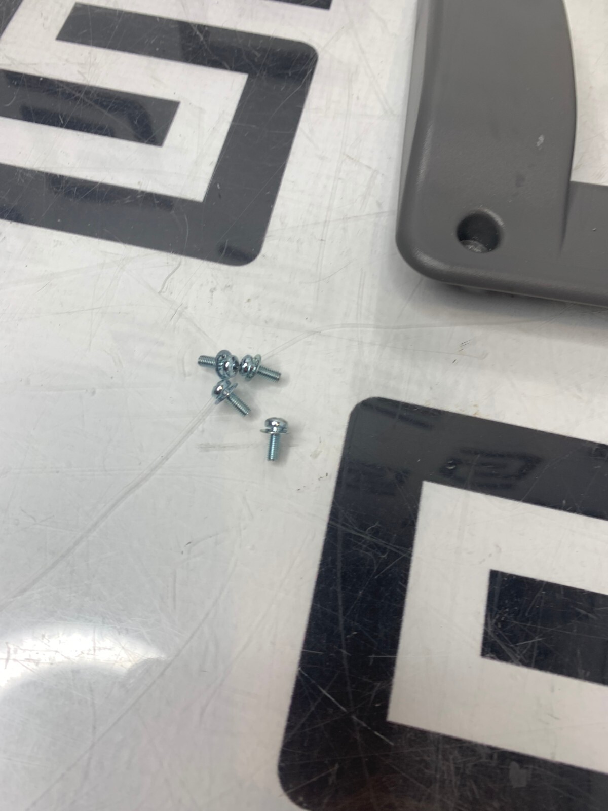 Used Zonare Z.One 19" FPM1028 Monitor Ultra Flatscreen LCD 30 Day Warranty