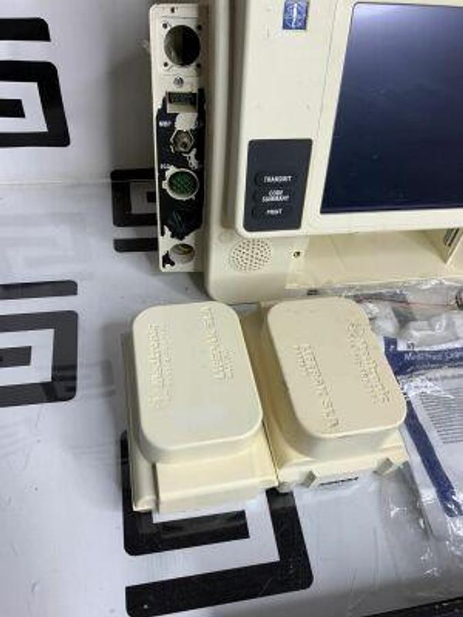 Used MEDTRONIC/PHYSIO-CONTROL Lifepak 12 Defibrillator VLP12-02-003486 Batteries, Electrodes, Test Load