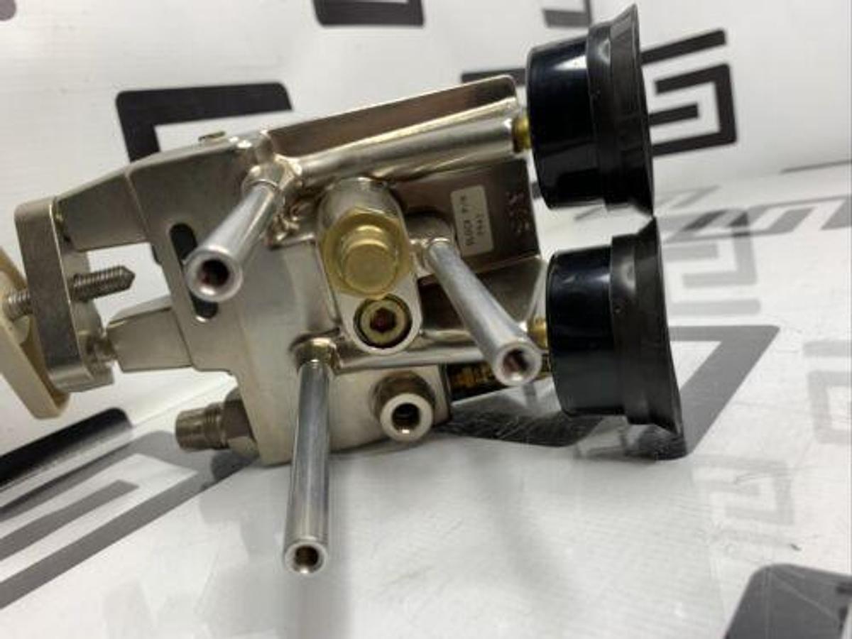 Used Anesthesia Regulator Gauge Air Block