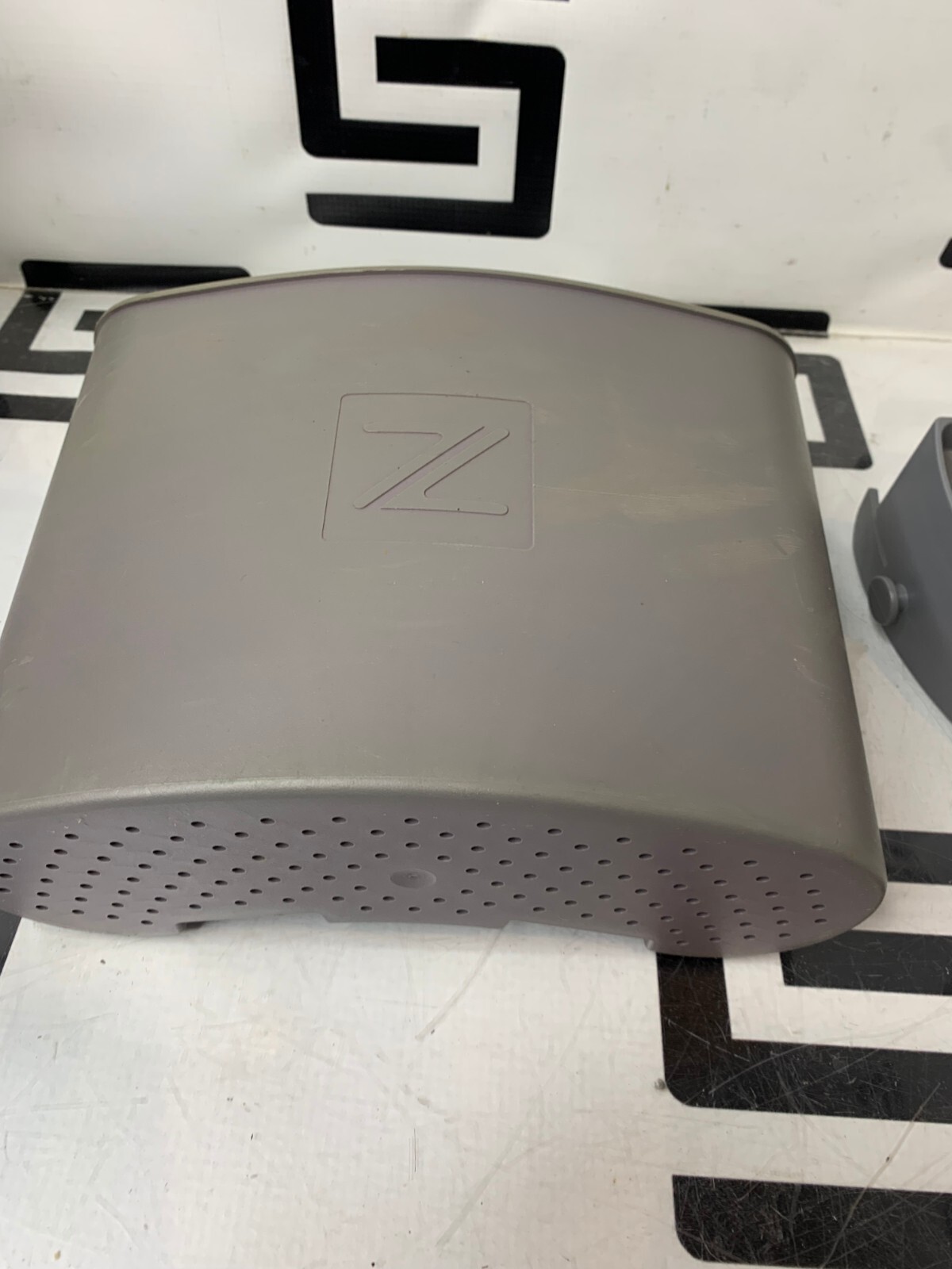 Used ZONARE Z.ONE SMART CART Diagnostic Ultrasound System 33575-00 Holder Basket