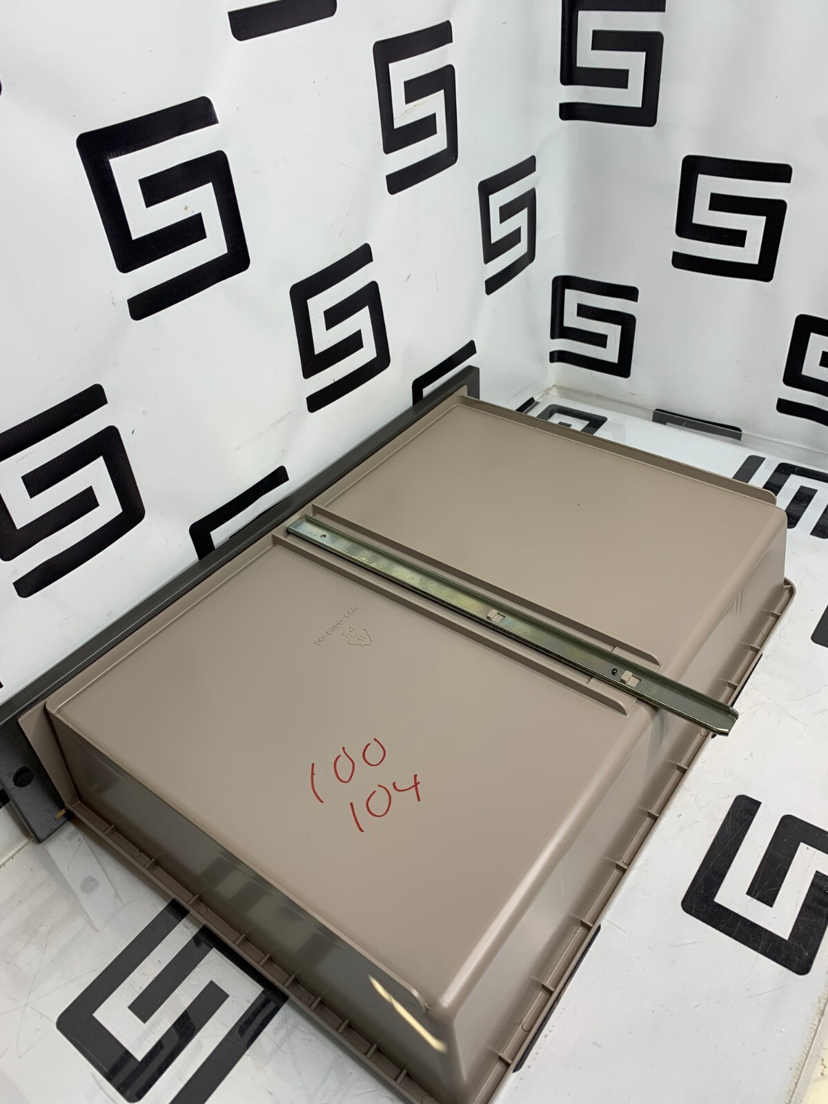 Used Midmark Ritter 053-0829-00 Large Side Drawer Assembly 100 104 303 Exam Table