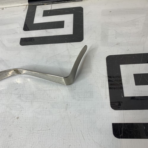 Used Miltex 11-200 Deaver Retractor  1" x 9" 30 Day Warranty