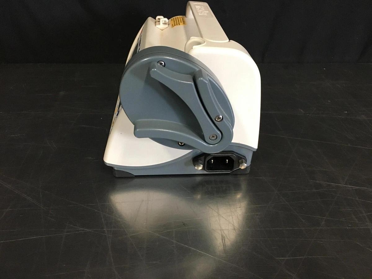 Used Smiths Medex Protege 3010 powers on with power cord