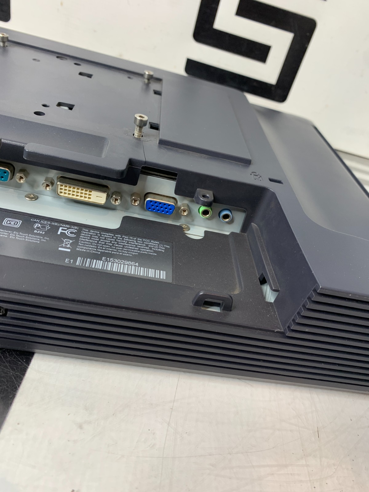 Used ELO ET1900L-8CWA-1-GY-G E619279 19" Touchscreen Monitor LCD DVI Touch Screen