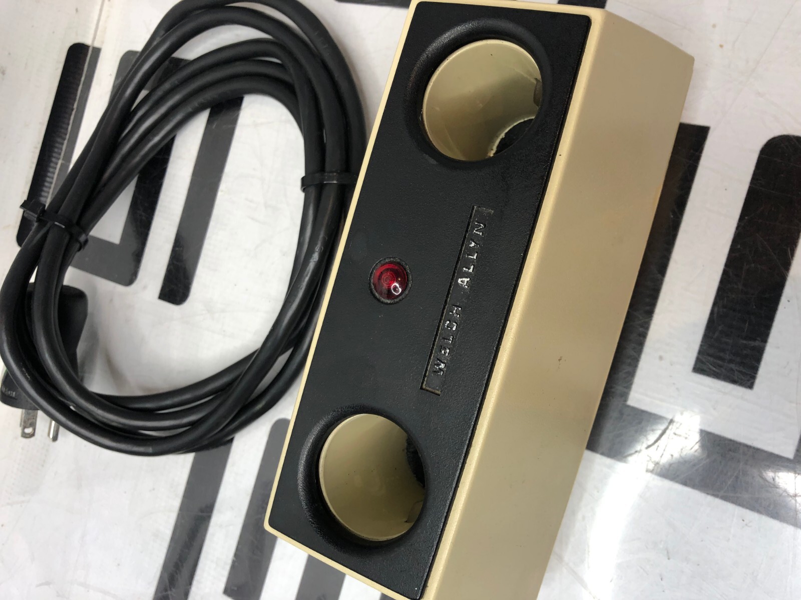 Used Welch Allyn 71110 Charger for 71500 or 71670 Rechargeable Battery Handle