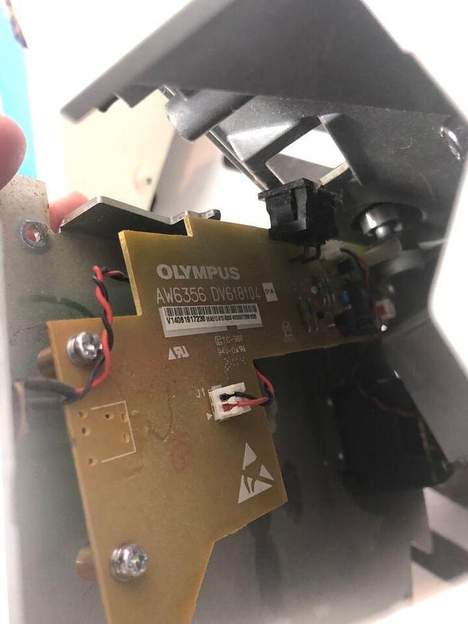 Used CX22 LED Binocular  Stand Stage Condenser Nosepiece