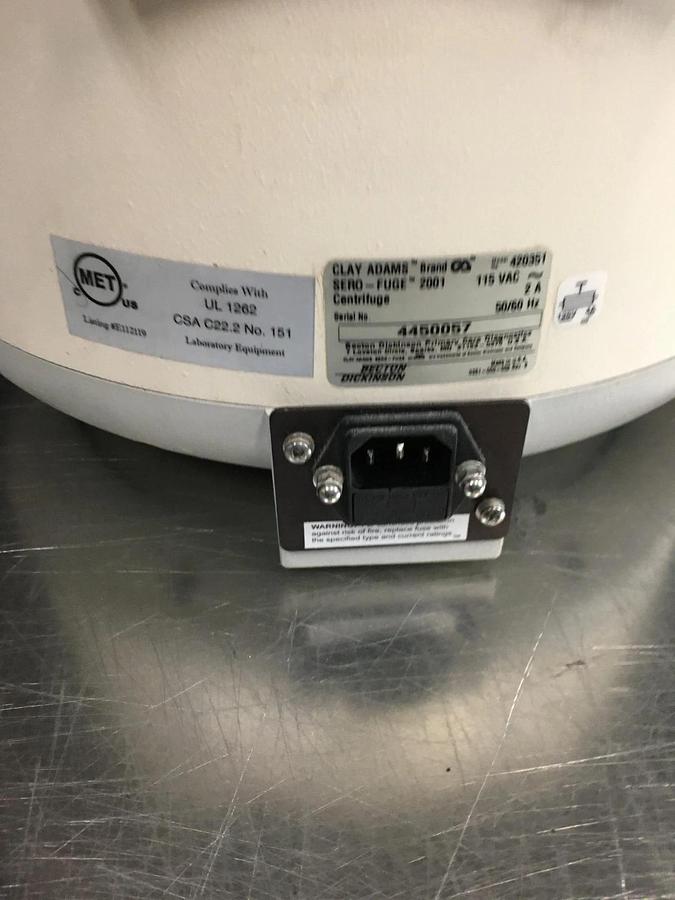 Used Clay Adams Sero-Fuge 2001 Centrifuge Benchtop w/ Rotor & Manual 420351