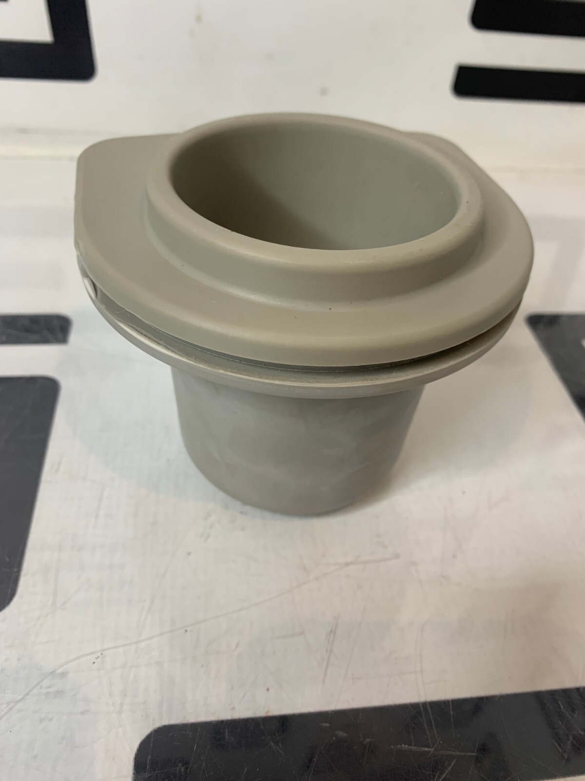 Used ZONARE Z.ONE Minicart CART Diagnostic Ultrasound System Probe Holder Cup