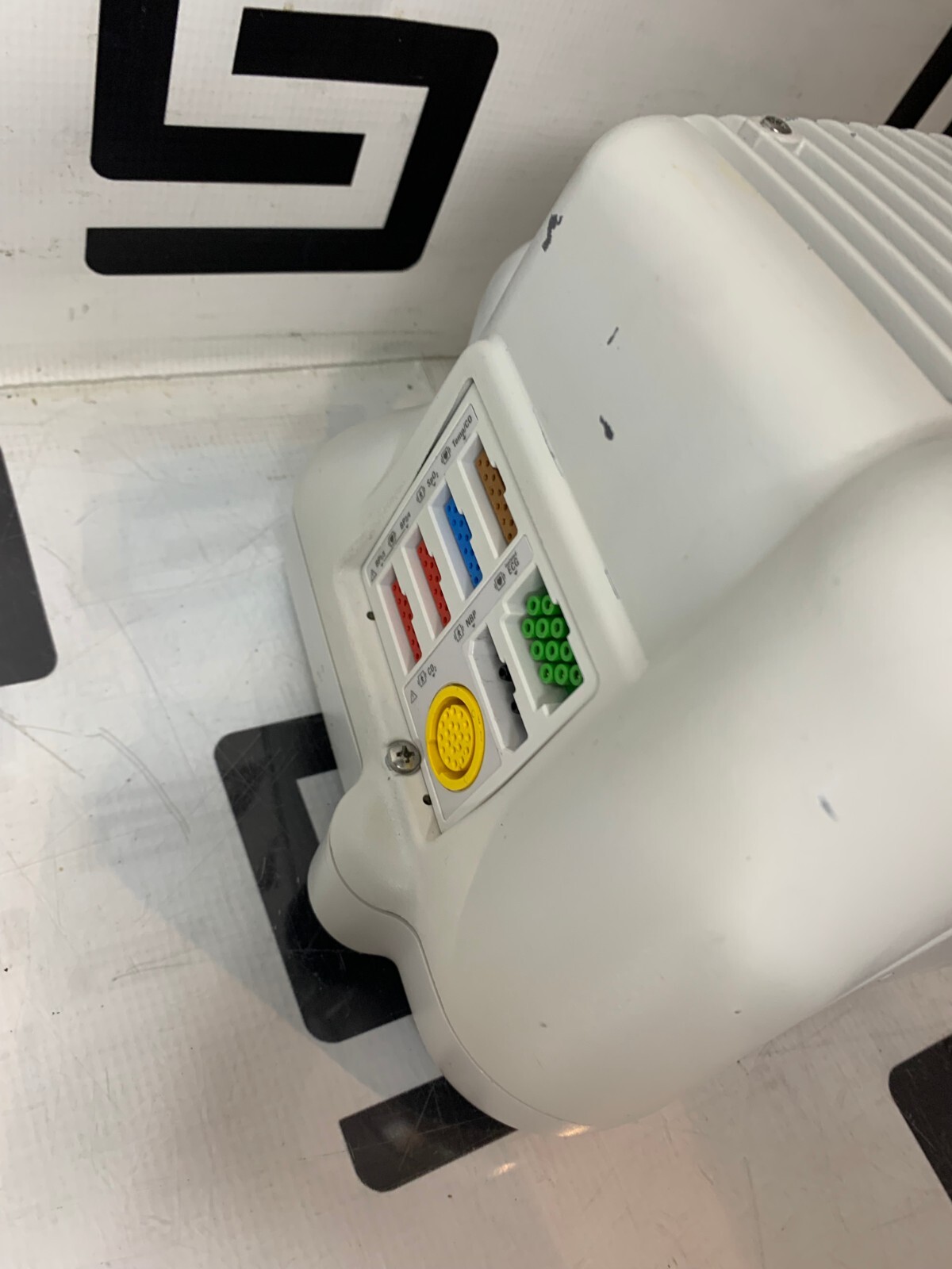 Used GE Dash 3000 Patient Monitor ECG SPo2 NIBP Co2 Temp PARTS