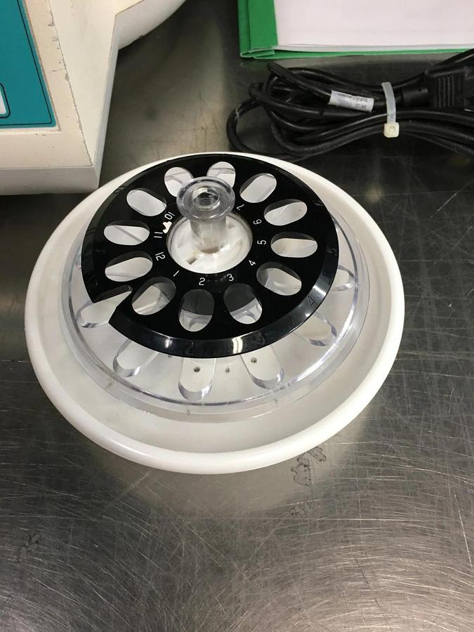 Used Clay Adams Sero-Fuge 2001 Centrifuge Benchtop w/ Rotor & Manual 420351