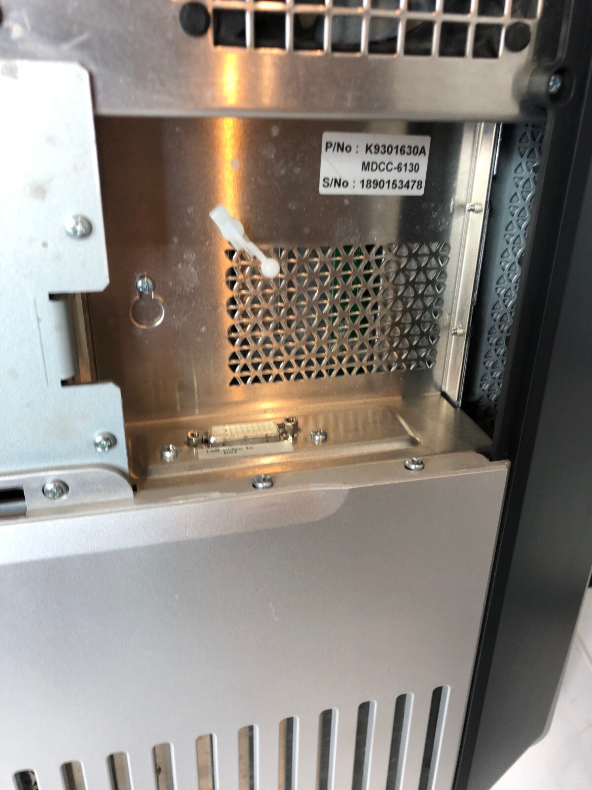 Used Barco MDCC-6130 Display Monitor Coronis Fusion 6MP 30" Medical PACS Diagnostic B