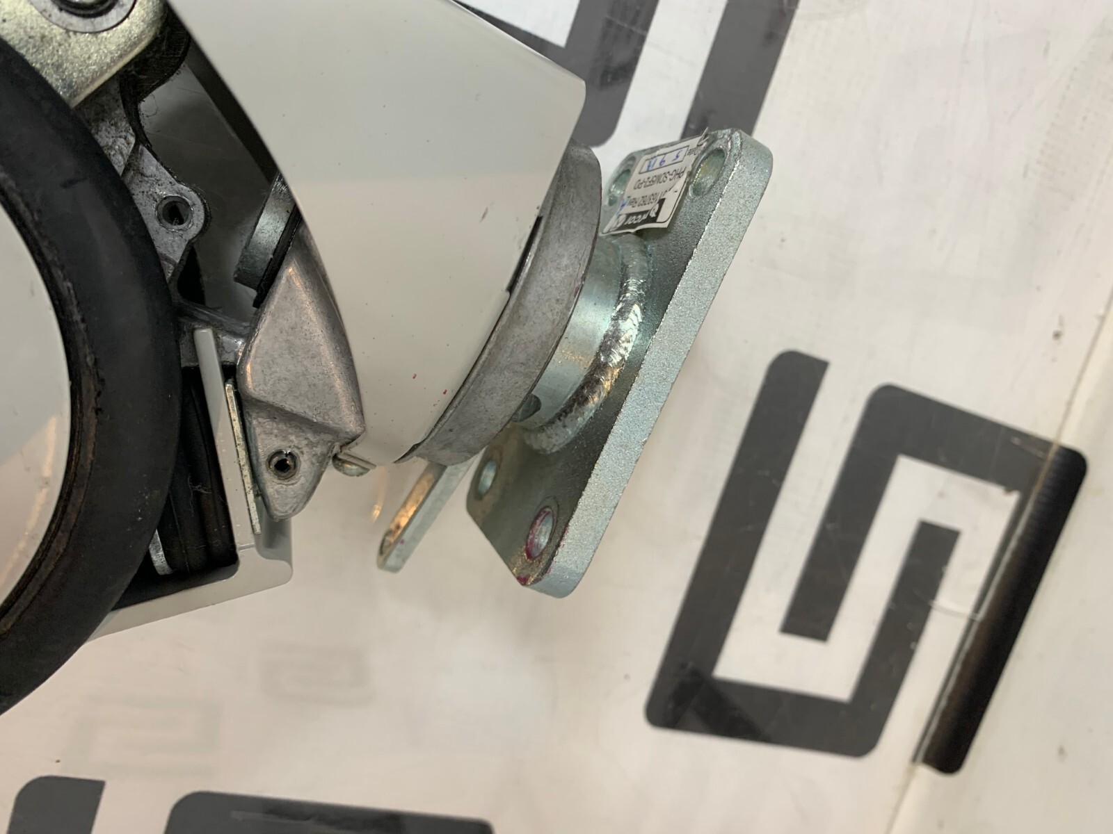 Used PHILIPS IU22 IE33 453561163762 5" REAR WHEEL SH ABS SWIVEL LOCK CASTER W/O BRAKE