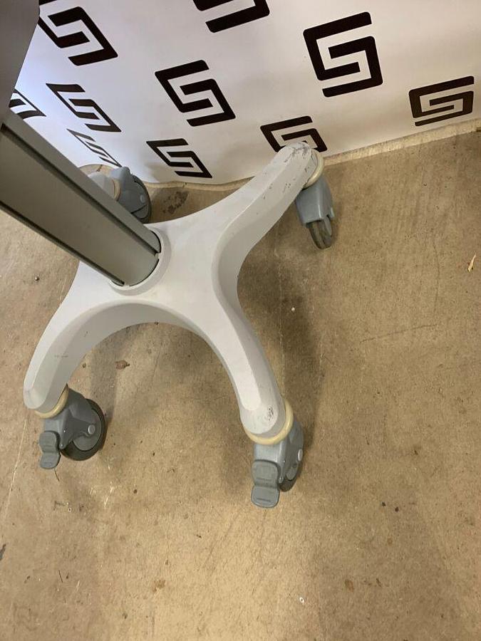 Used GE MAC 5000 MODULAR TROLLEY