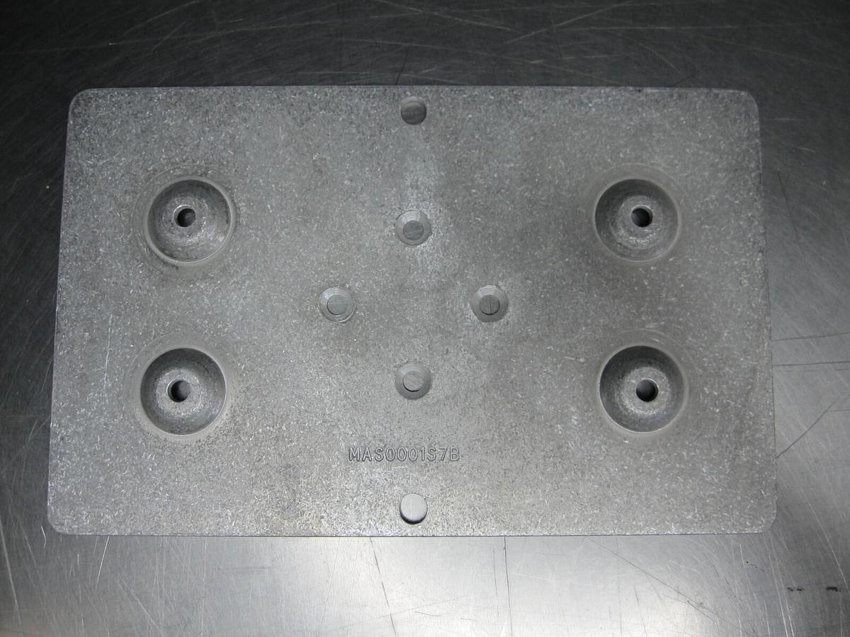 Used Mounting Plate and Hardware MAS00157B