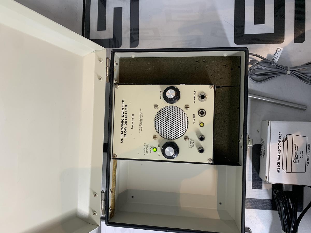 Used PARKS 811-B Doppler Flow Detector Model 9.2MHz Probe Ultrasonic 811B NEW BATTERY