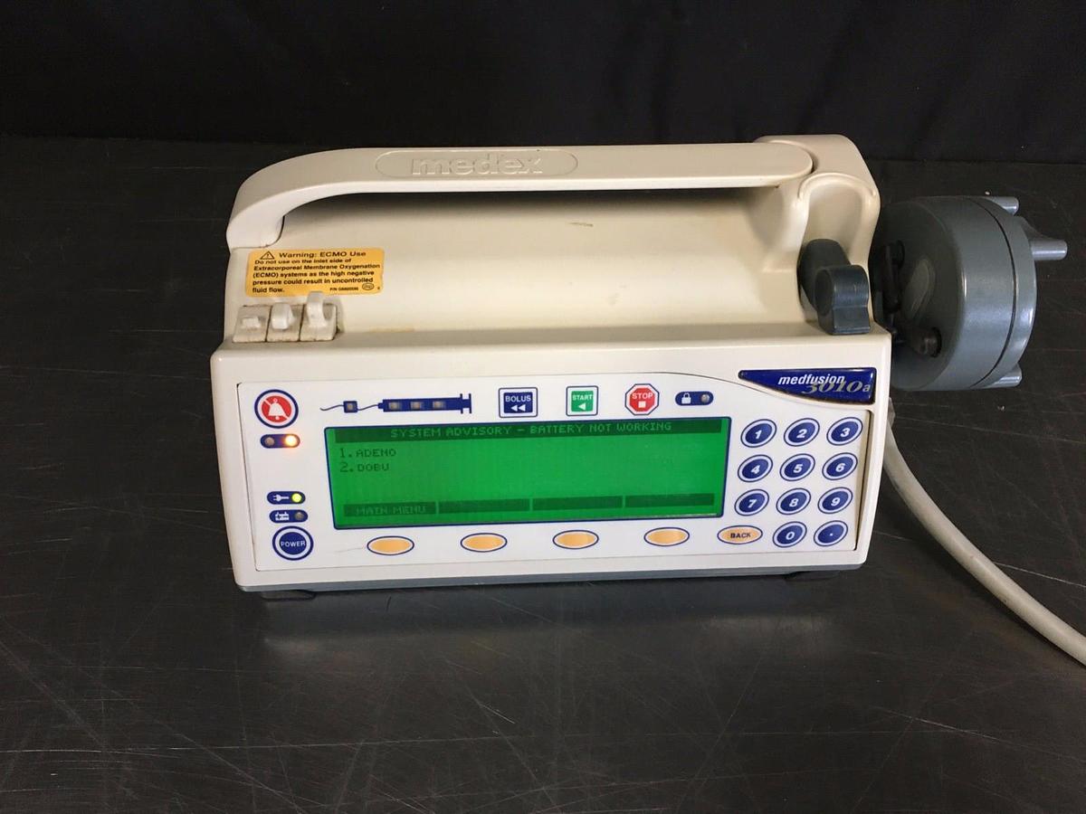 Used Smiths Medex Protege 3010 powers on with power cord