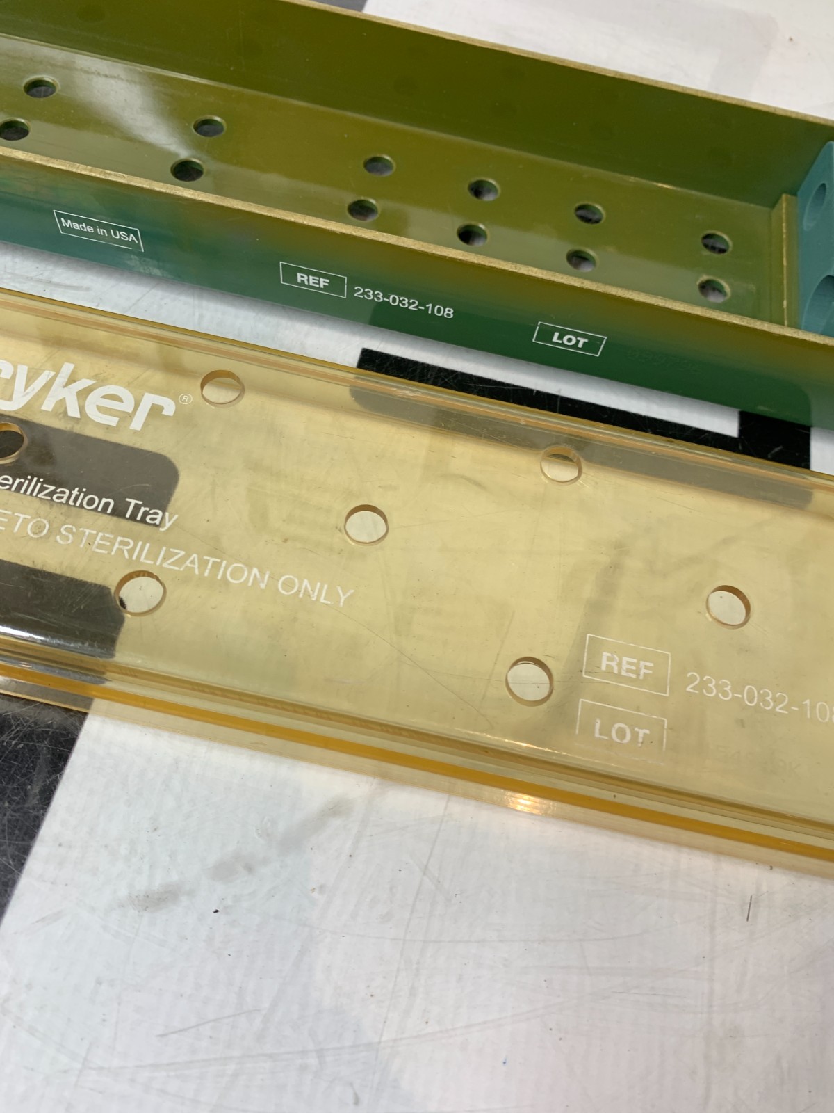 Used Stryker 233-032-108 Laparoscope Sterilization Tray 0233032108 17.5" CRACKED