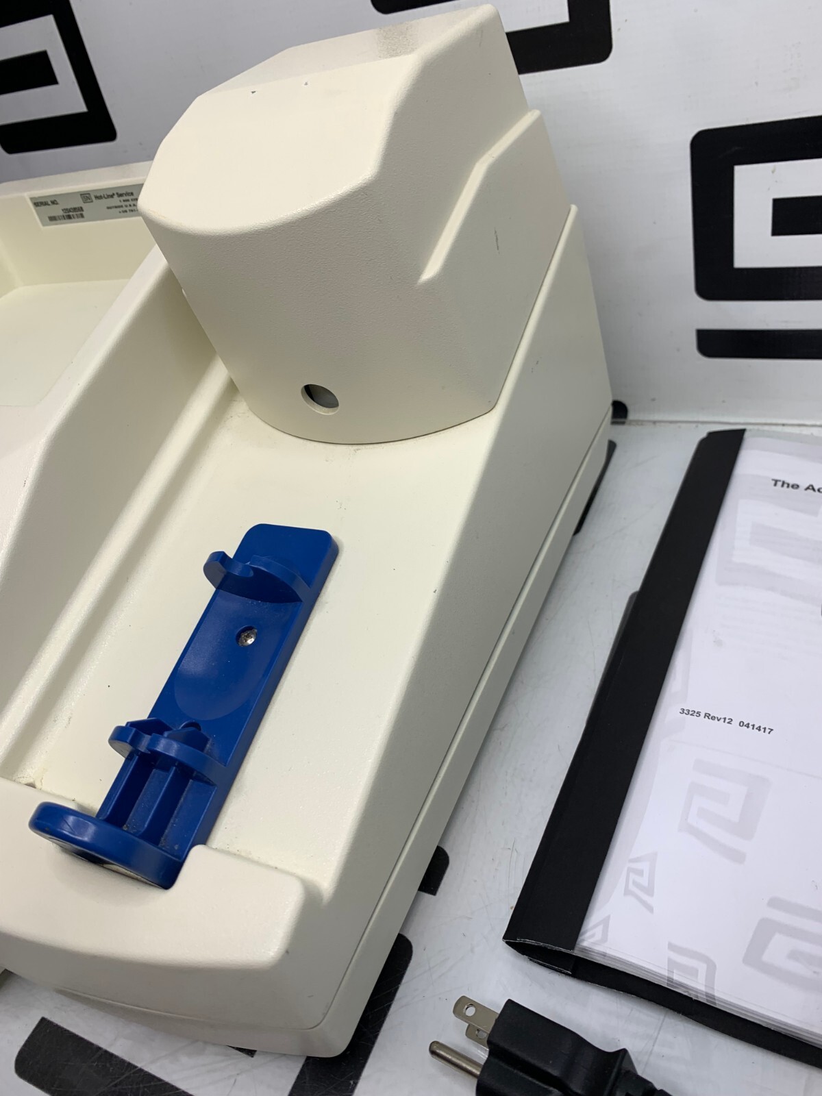 Used Advanced Instruments Model 3320 Osmometer Single Sample Micro-Osmometer A+