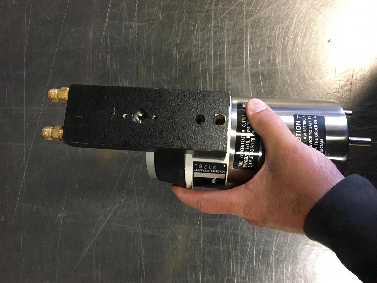 Used Isoflurane Vapor 19.1 Anesthetic Vaporizer