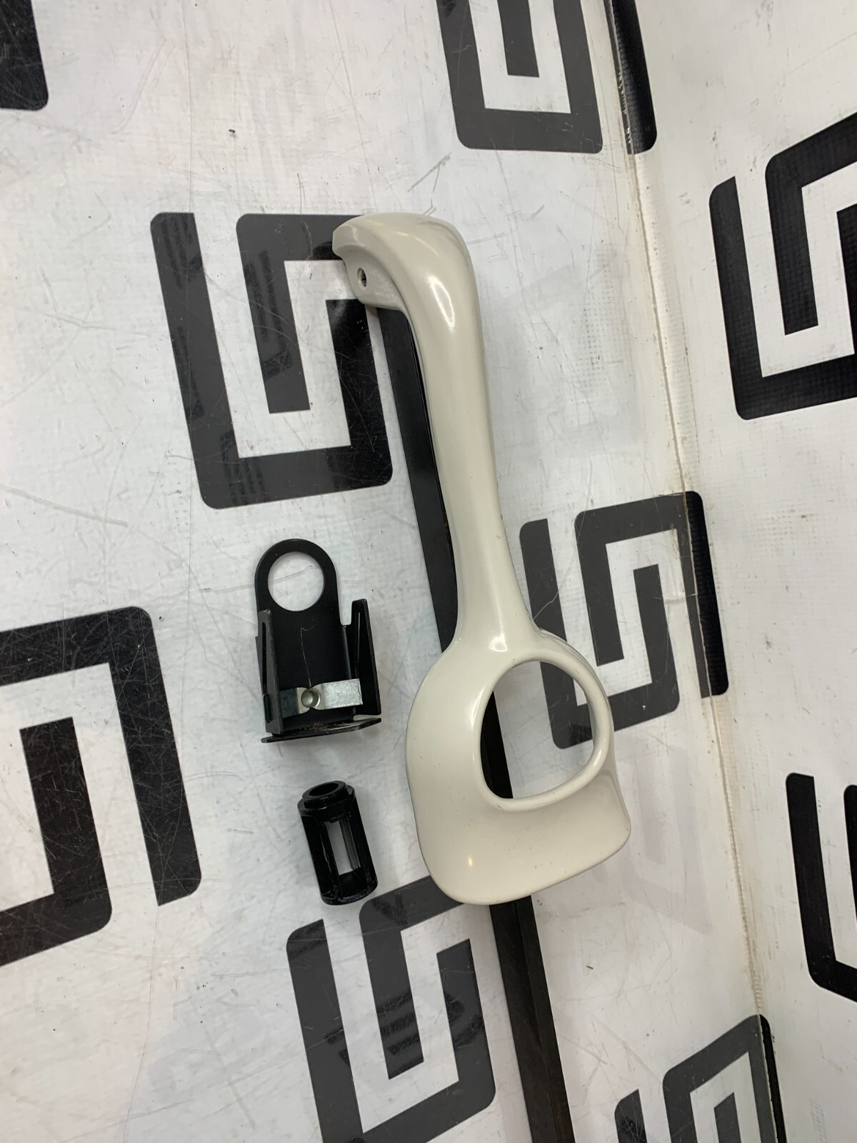 Used Midmark 625 Stirrup Assembly 029-2951-06 Ritter White Quantity 1