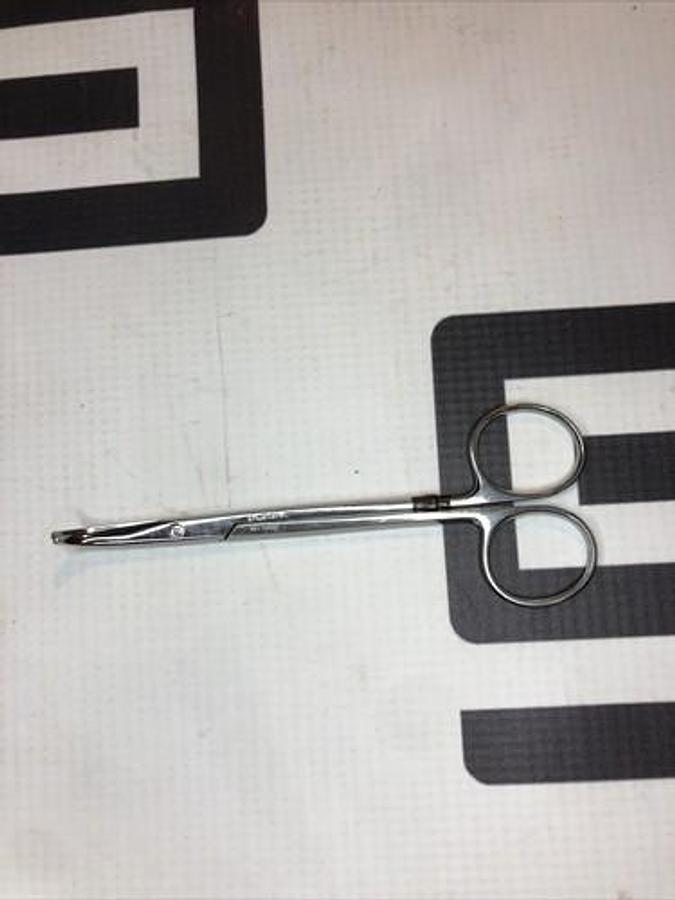 Used V. Mueller RH1680 Scissors 30 Day Warranty RH 1680