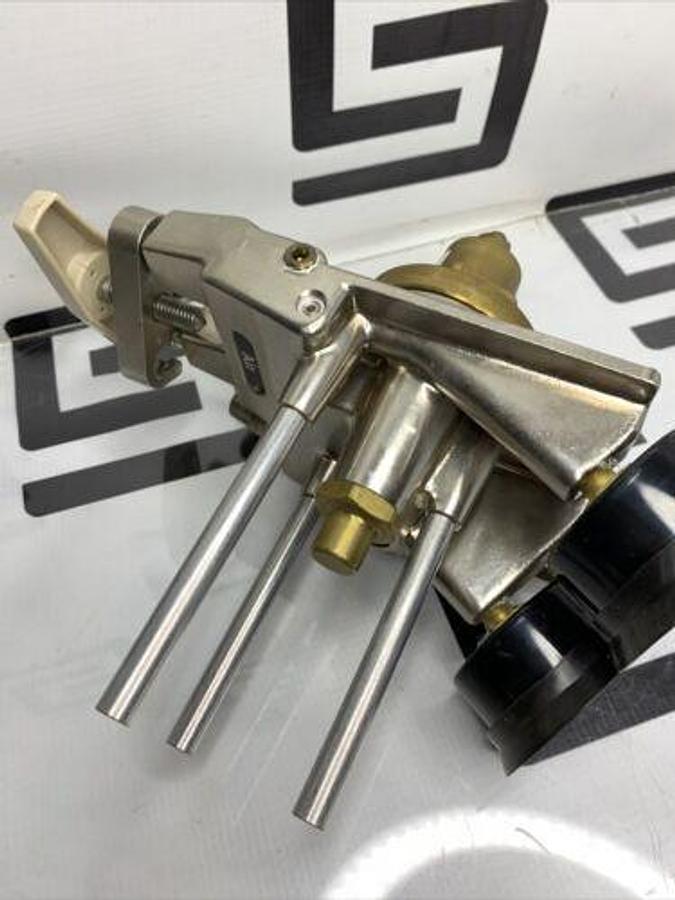 Used Anesthesia Regulator Gauge Air Block