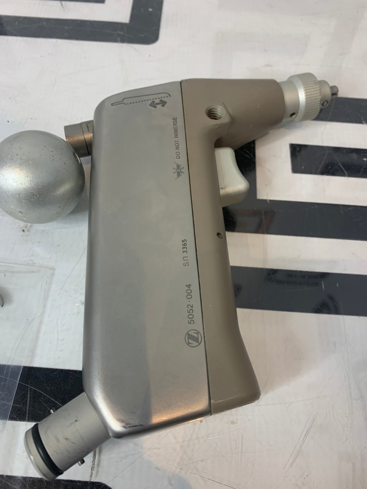 Used Amsco Zimmer Hall 5052-004 Orthopedic Orthair Air Reciprocator Saw & 4 Blades